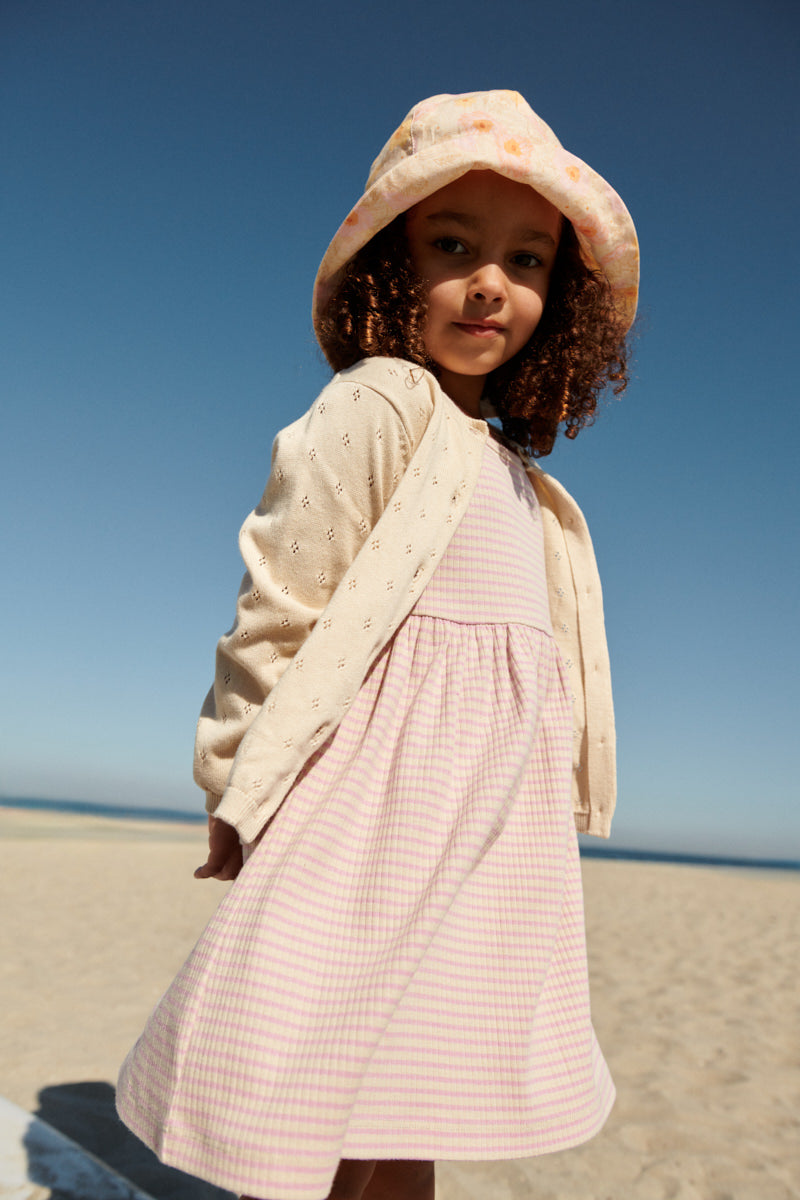 Pige med Wheat Maia strik cardigan sandshell