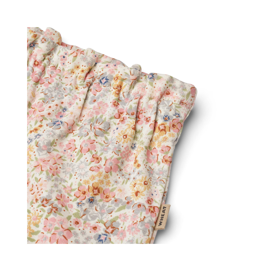 Wheat Sandy shorts bright flowers