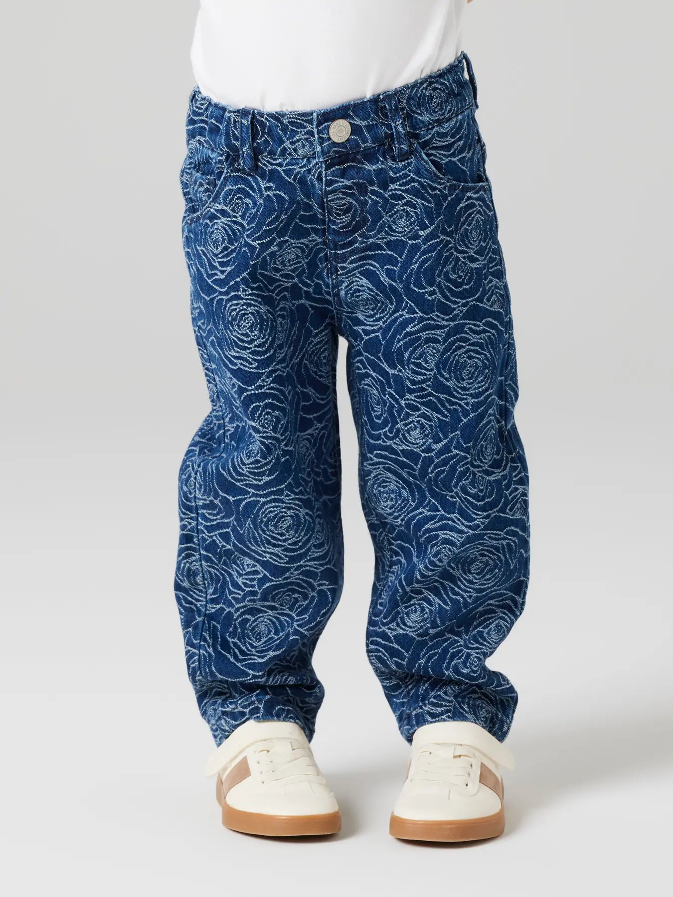 Pige med Name It Bella mom jeans dark blue denim