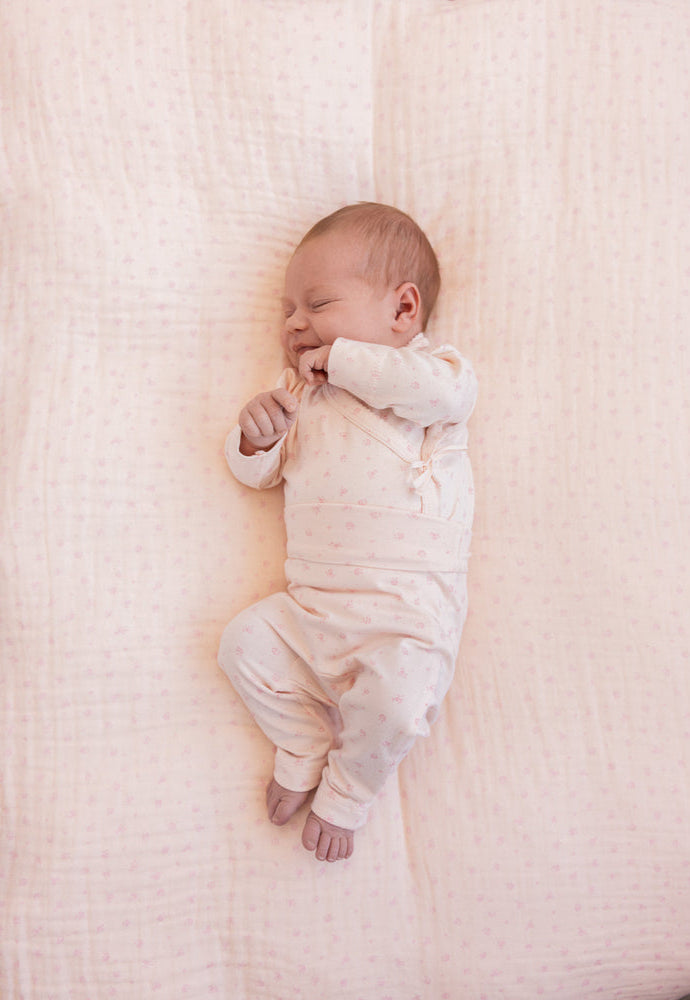 Baby pige med MarMar Piva bukser dahlia