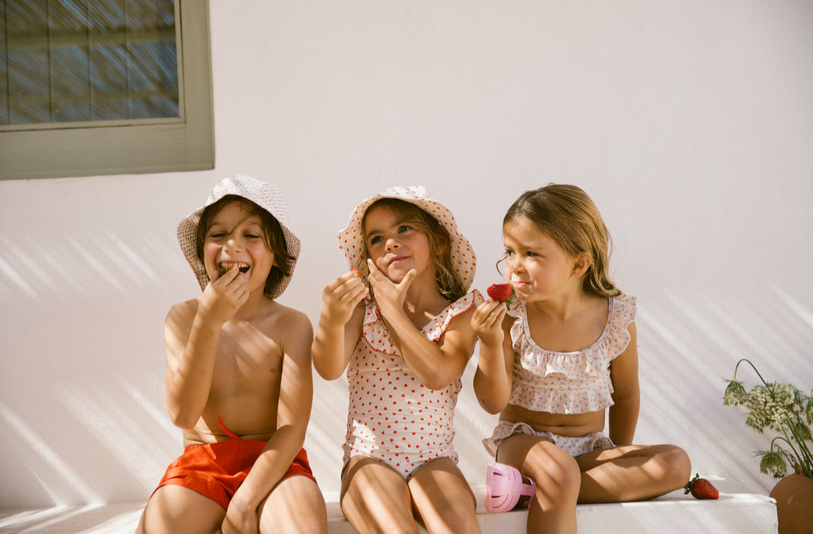 Pige med MarMar Swilla badedragt happy hearts