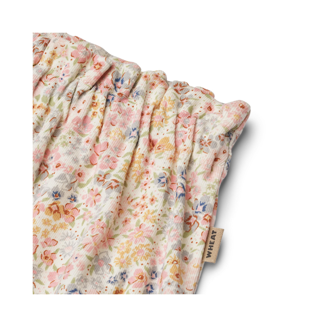 Wheat Sonja shorts bright flowers