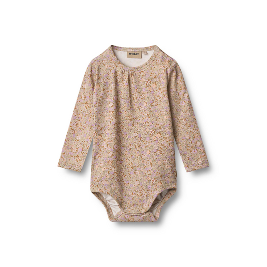 Wheat Liv body lilac flower meadow