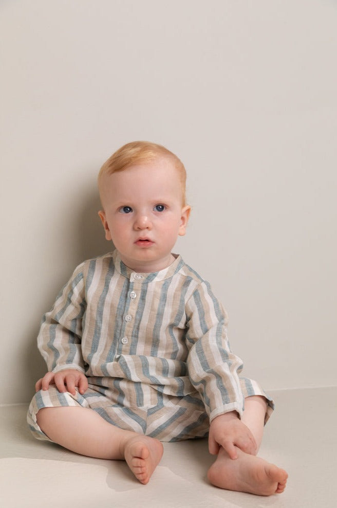 Dreng med MarMar Panu bukser dusty blue stripe