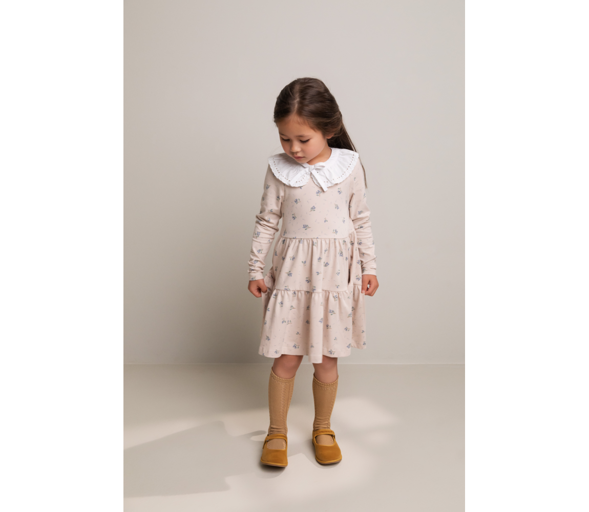 Pige i MarMar Dolly kjole floral bloom