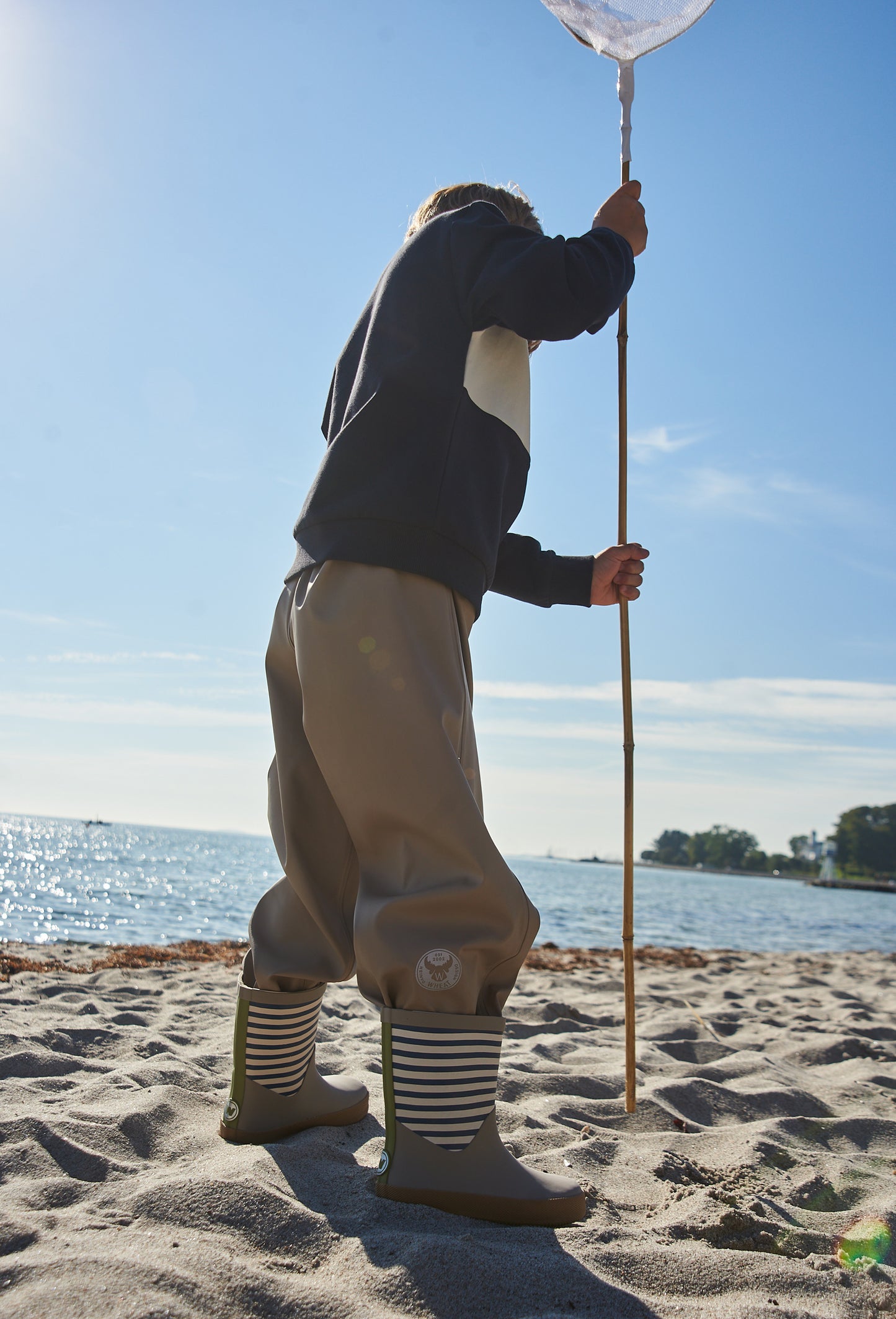 Dreng med Wheat Footwear Juno gummistøvle blue stripe