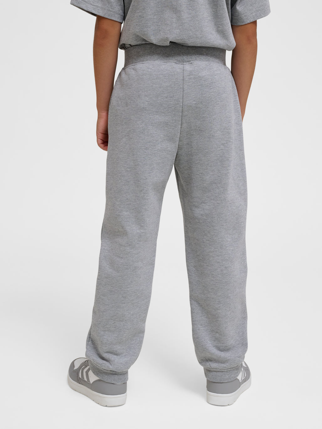 Dreng med Hummel Clean adjustable pants grey melange