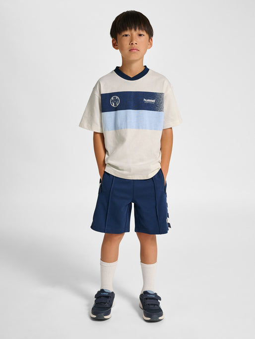 Dreng med Hummel Loose change t-shirt S/S blanc de blanc