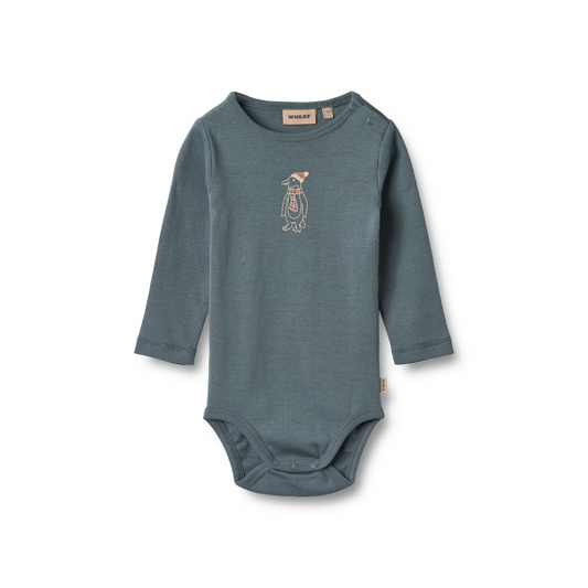 Wheat Leo body stormy weather