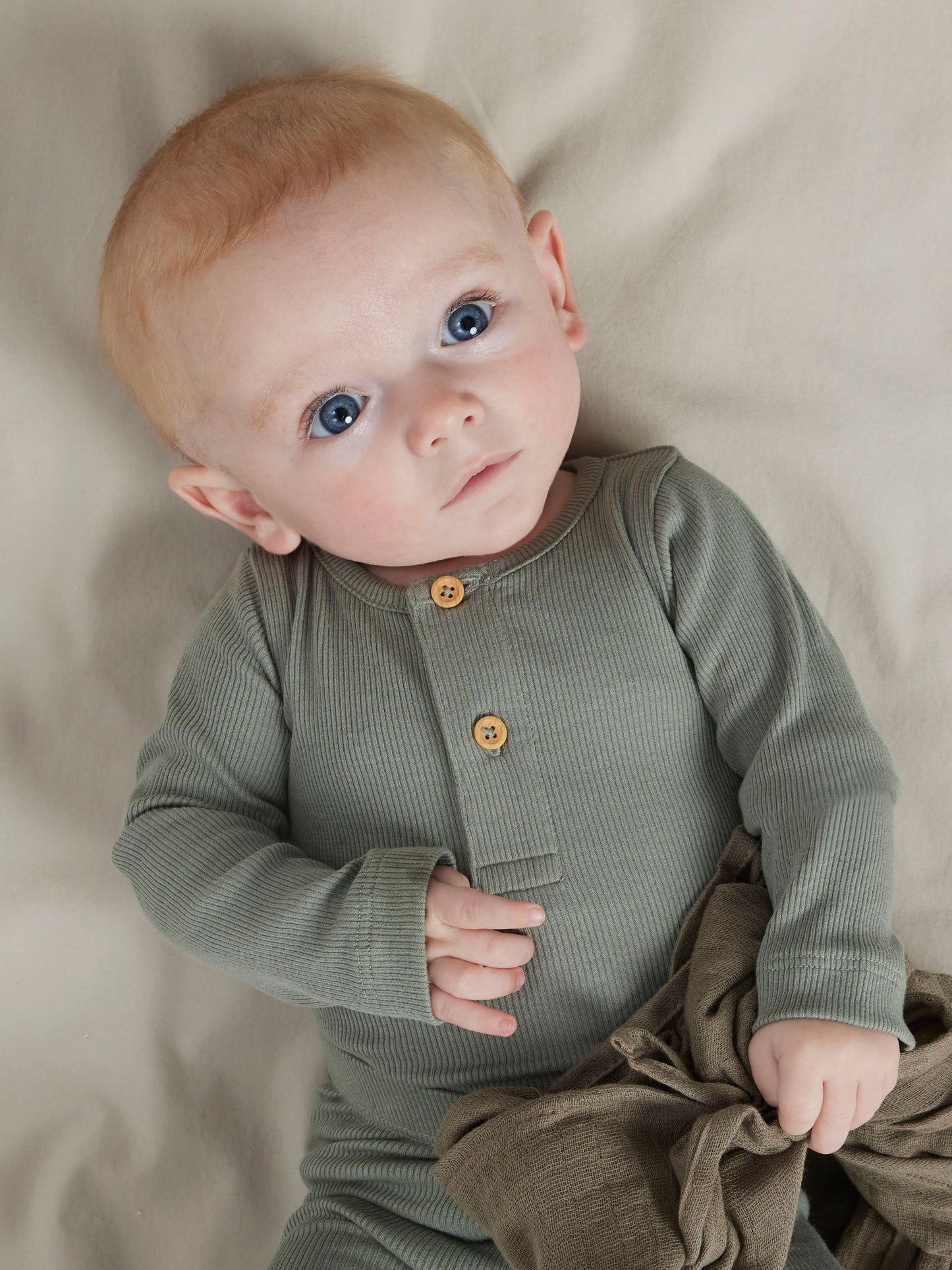 Baby dreng med Name It Kab body LS shadow