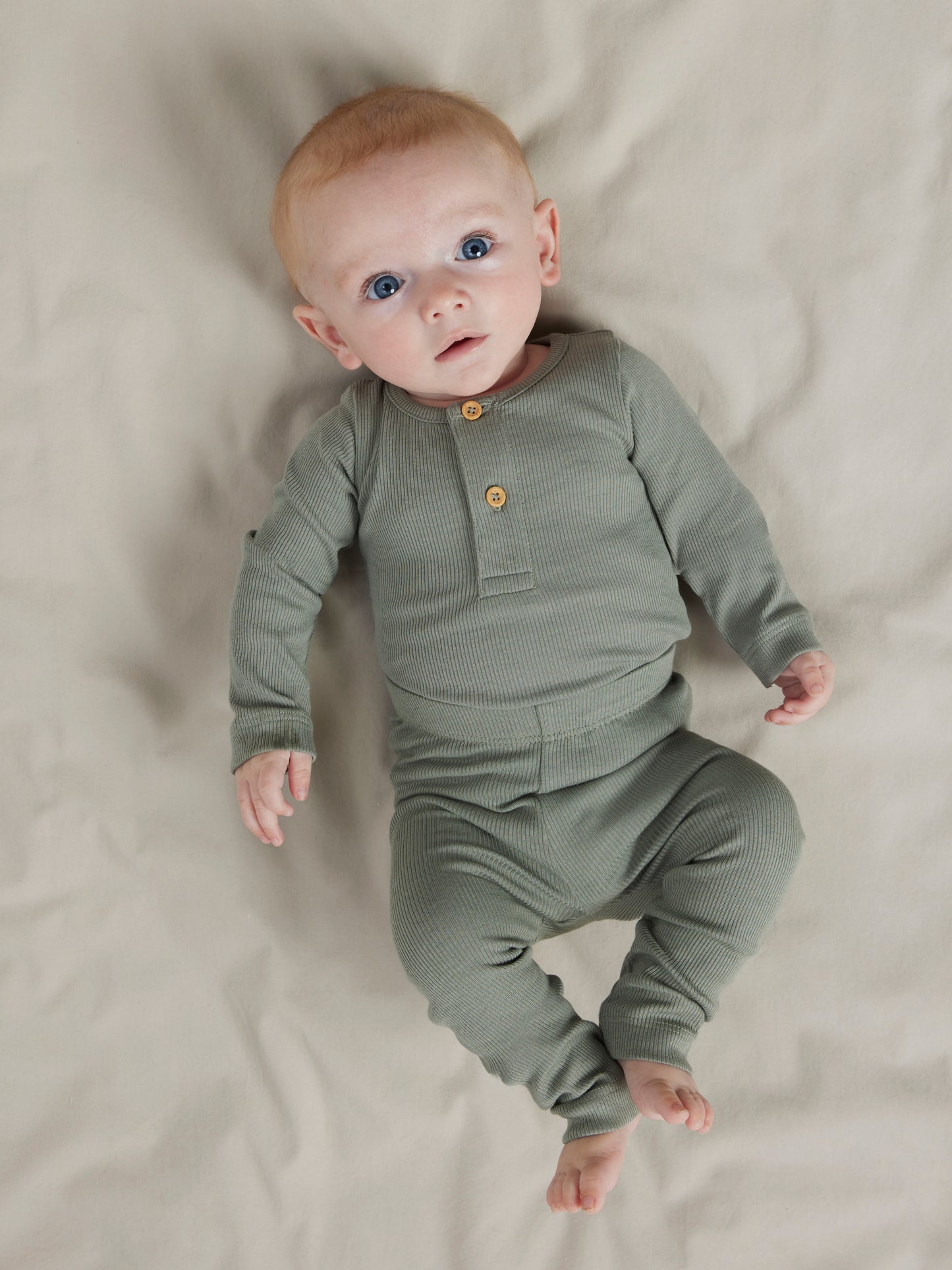 Baby dreng med Name It Kab leggings shadow